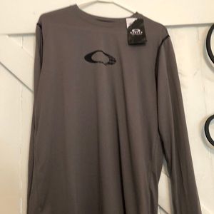 Men’s long sleeve tee